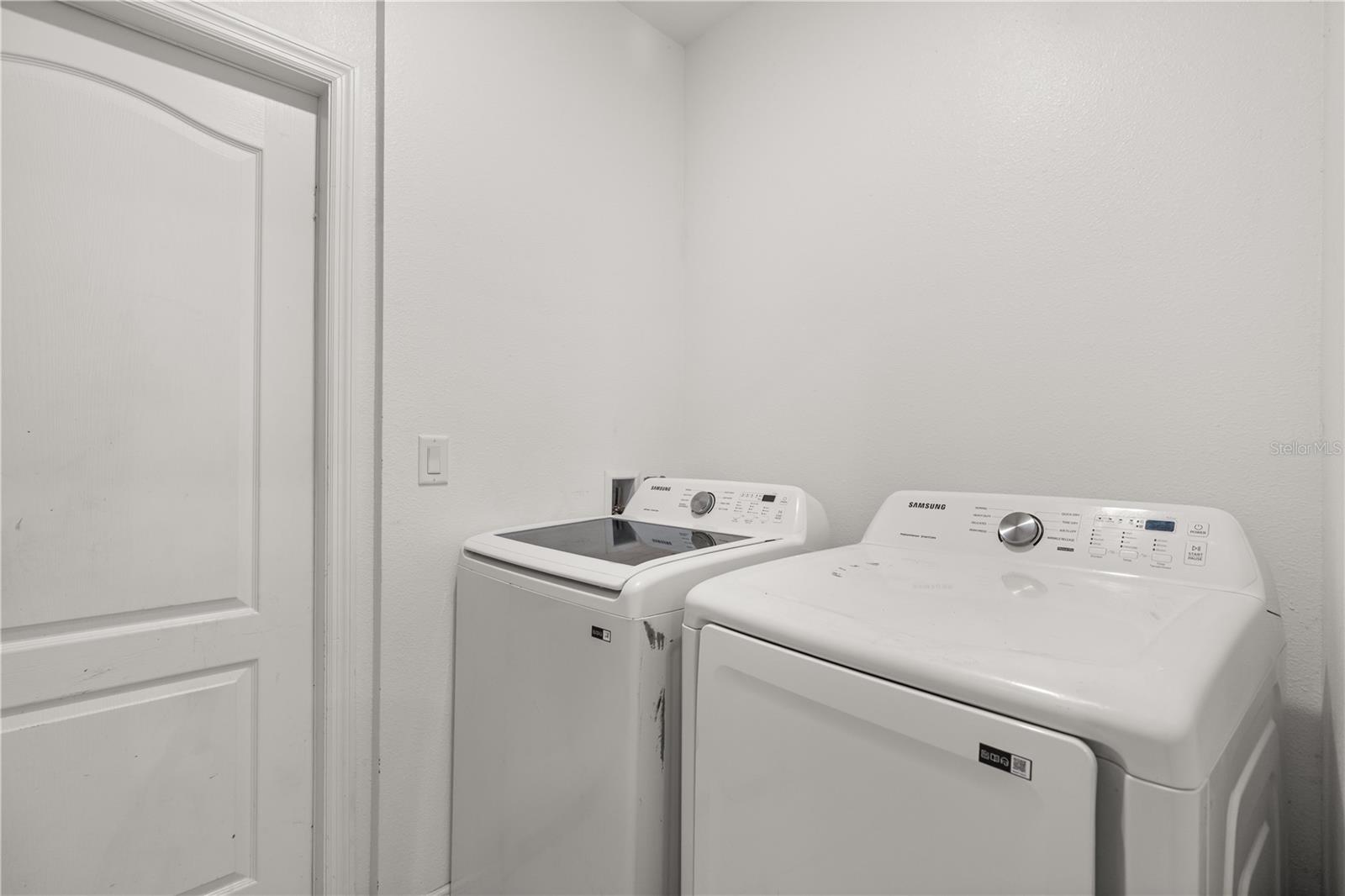 Image 22 of 27 For 704 Pasteur Lane