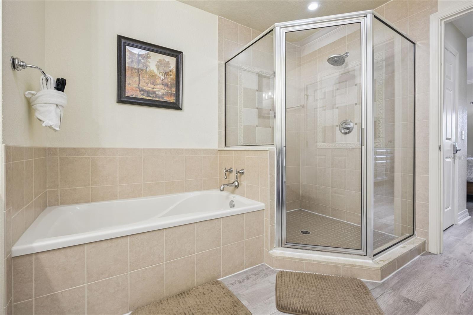 Image 25 of 61 For 7602 Sandy Ridge Dr  103