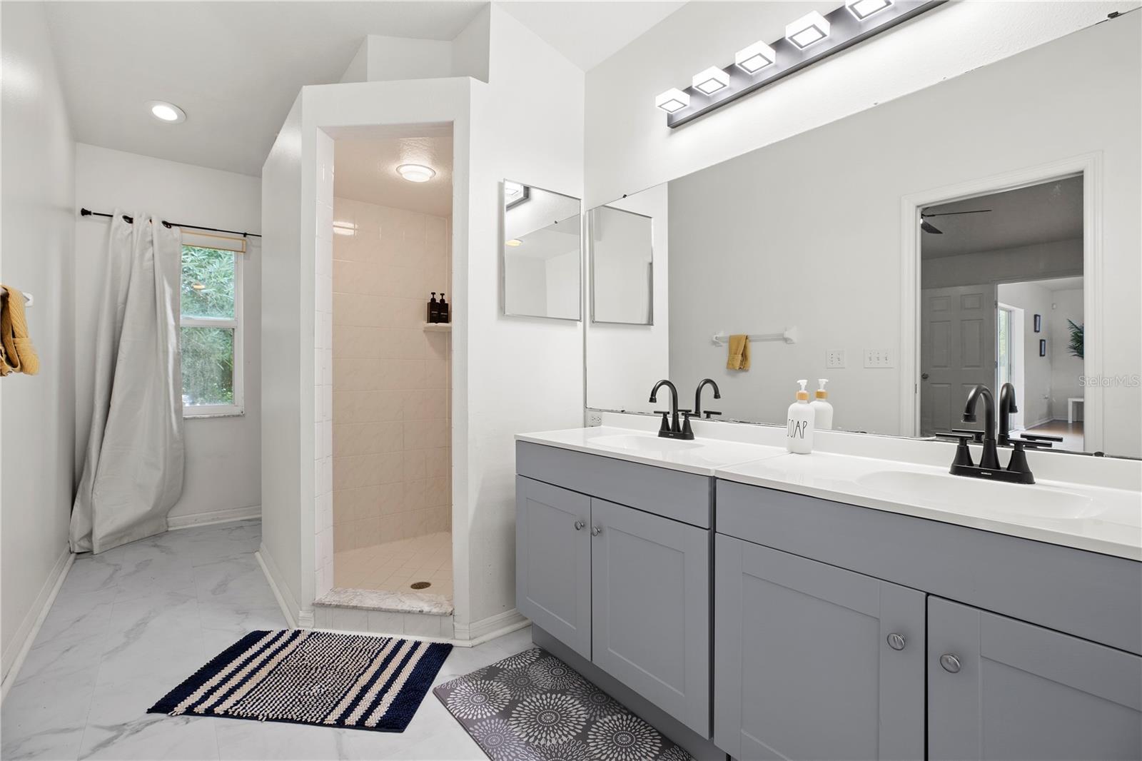 Image 10 of 16 For 22834 Roderick Drive