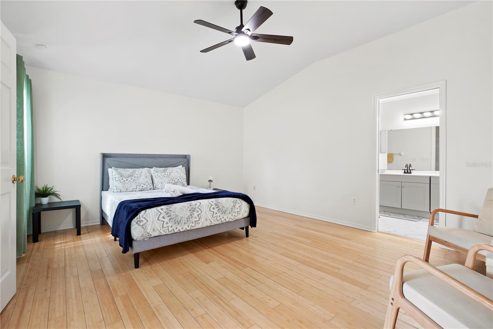 Image 7 of 16 For 22834 Roderick Drive