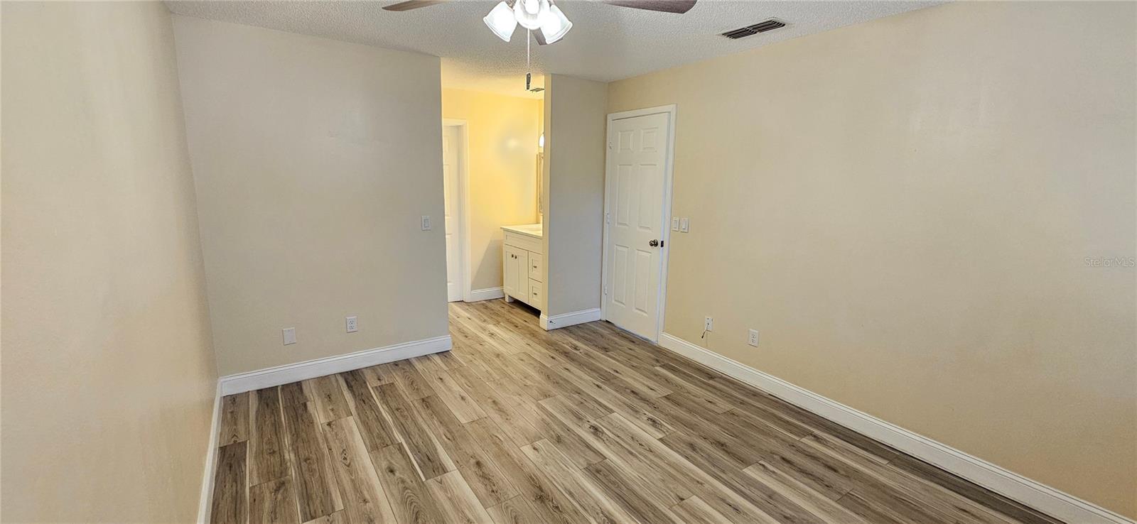 Image 9 of 17 For 259 Hill Street 259