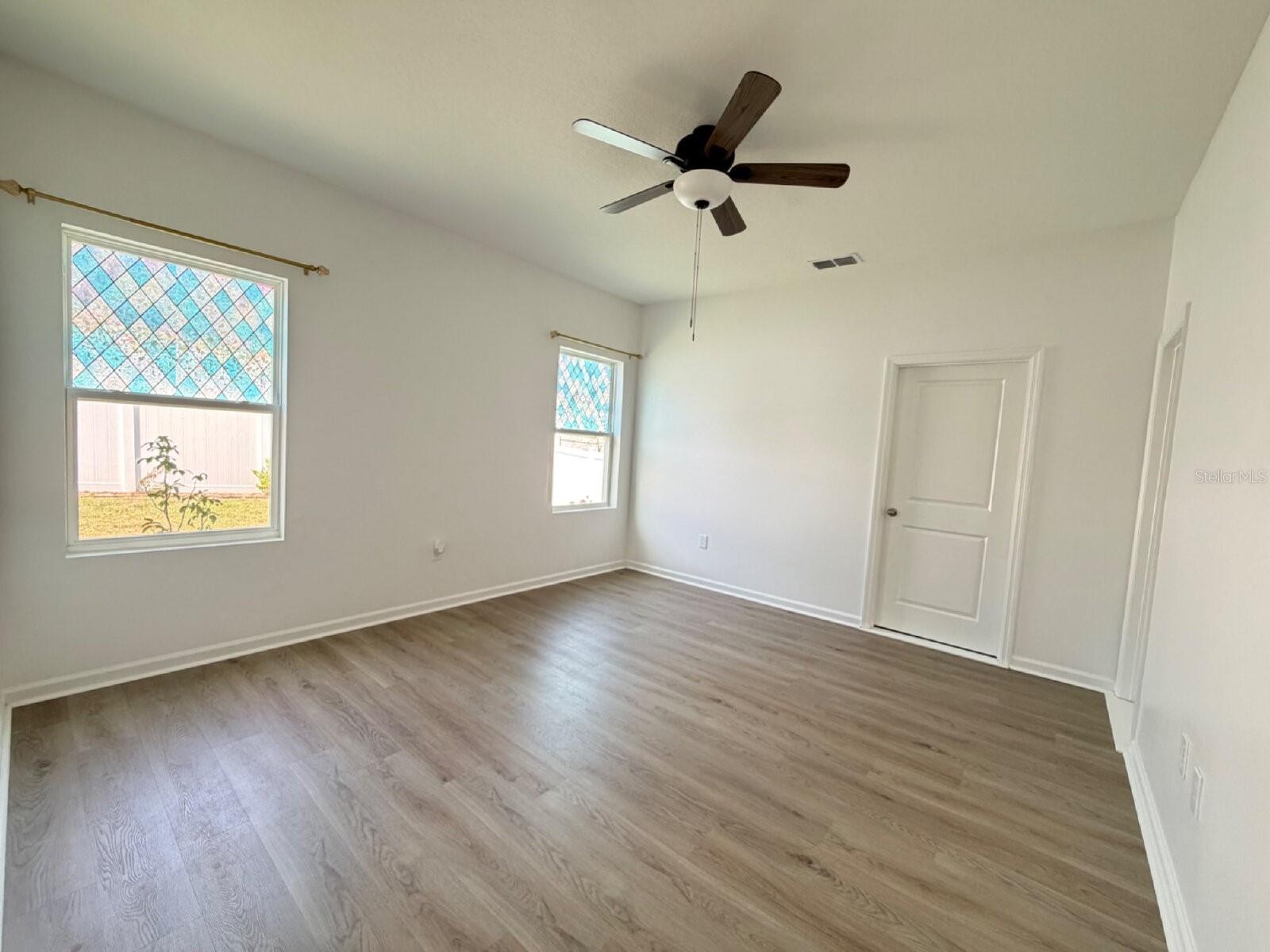 Image 5 of 18 For 2021 Hemingway Circle