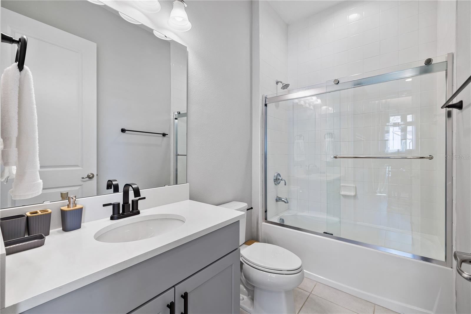 Image 13 of 98 For 10829 Royal Cypress Way