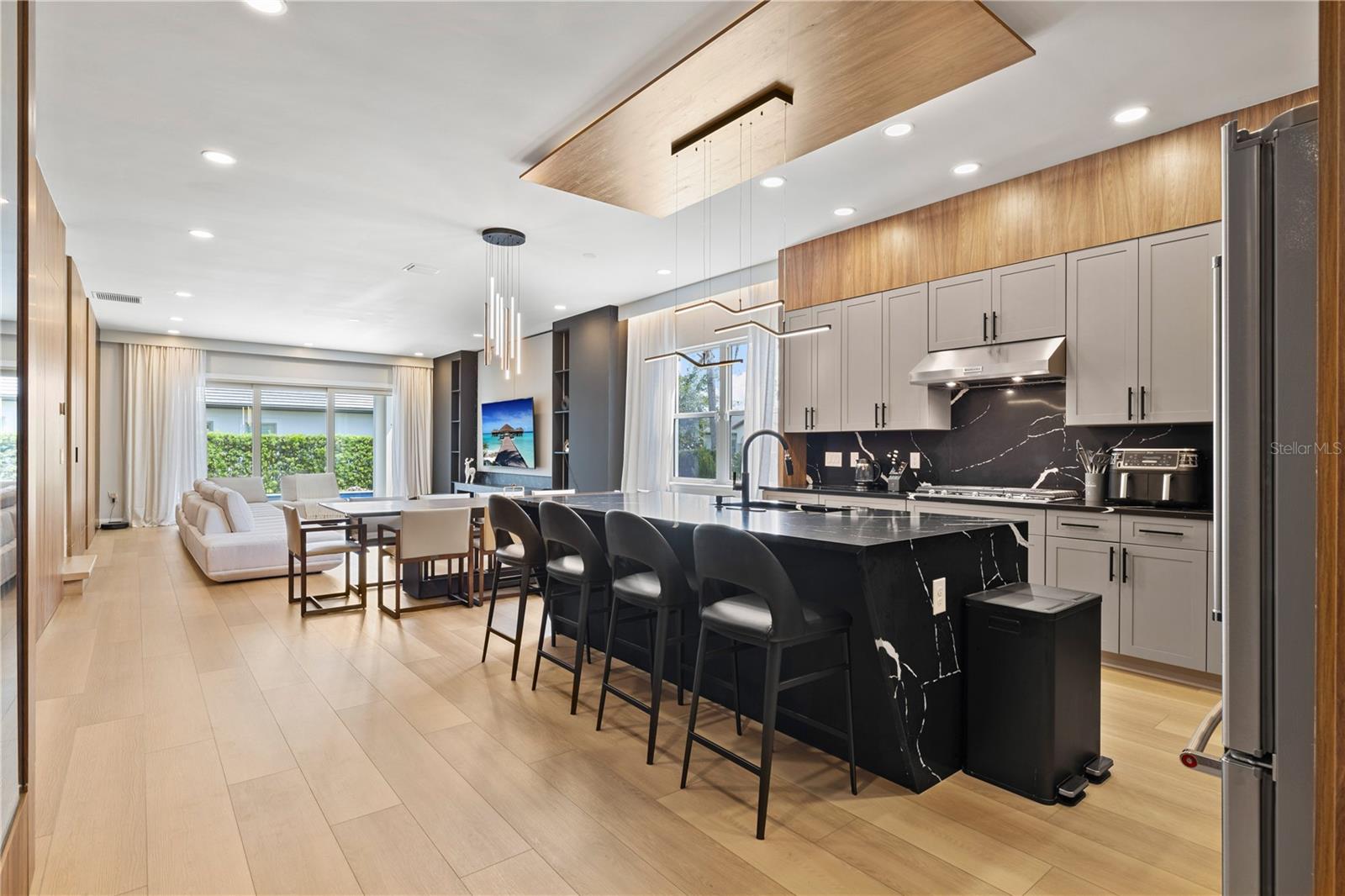 Image 16 of 98 For 10829 Royal Cypress Way