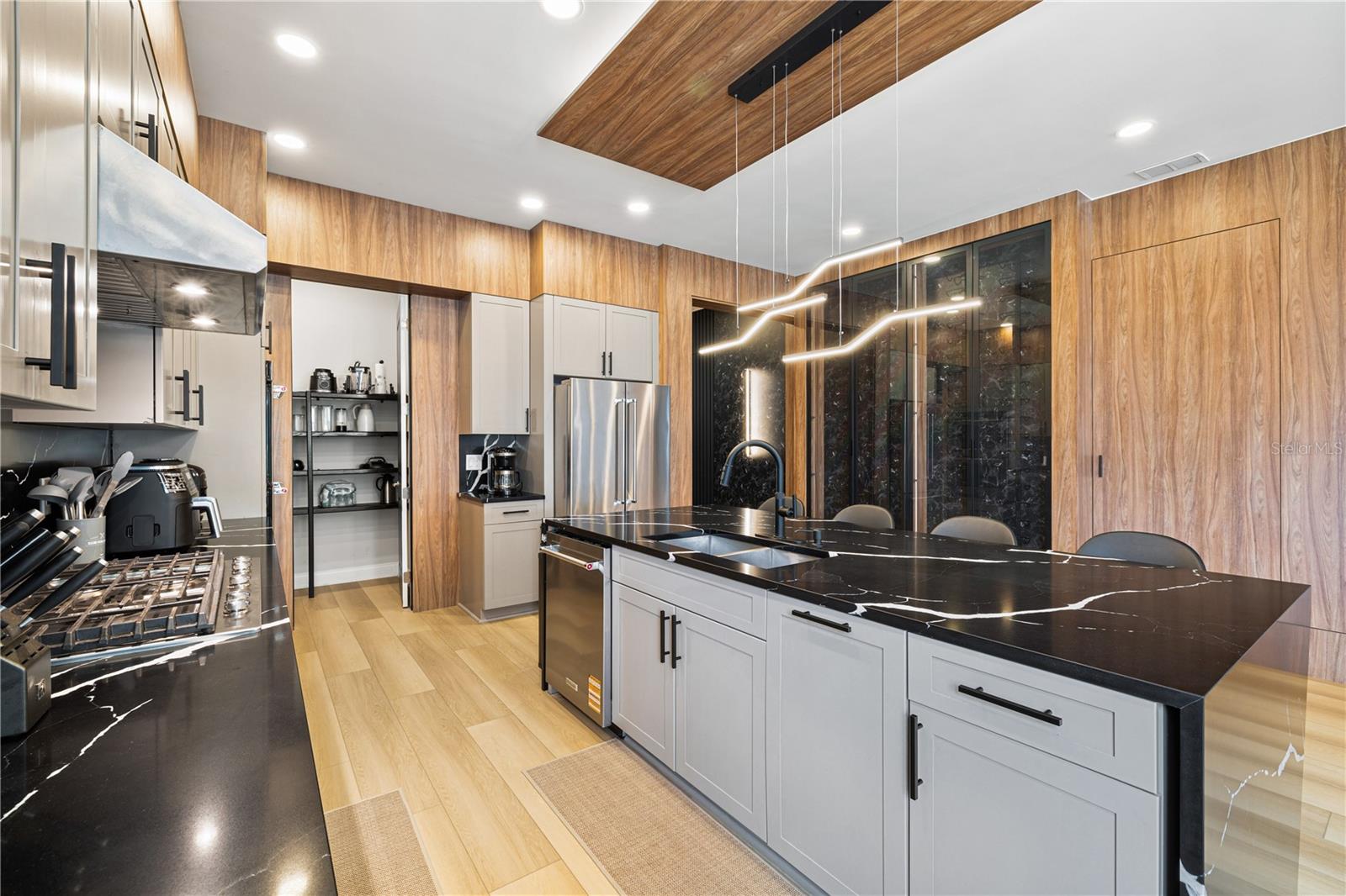 Image 22 of 98 For 10829 Royal Cypress Way