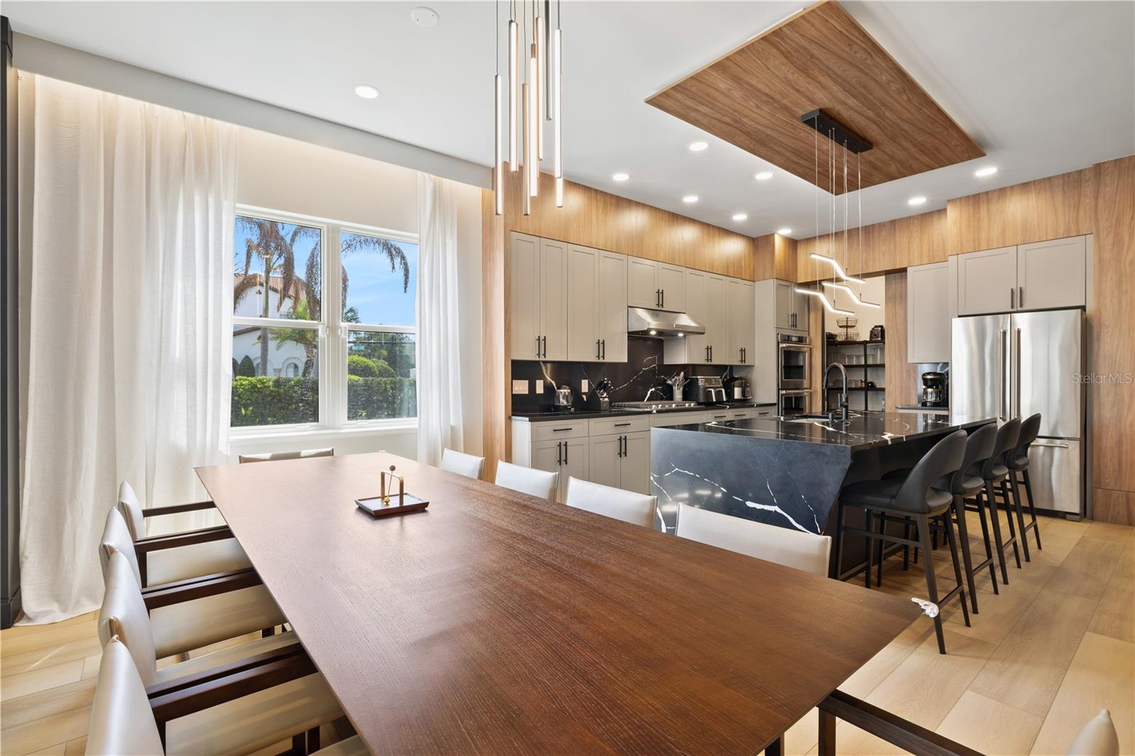Image 25 of 98 For 10829 Royal Cypress Way