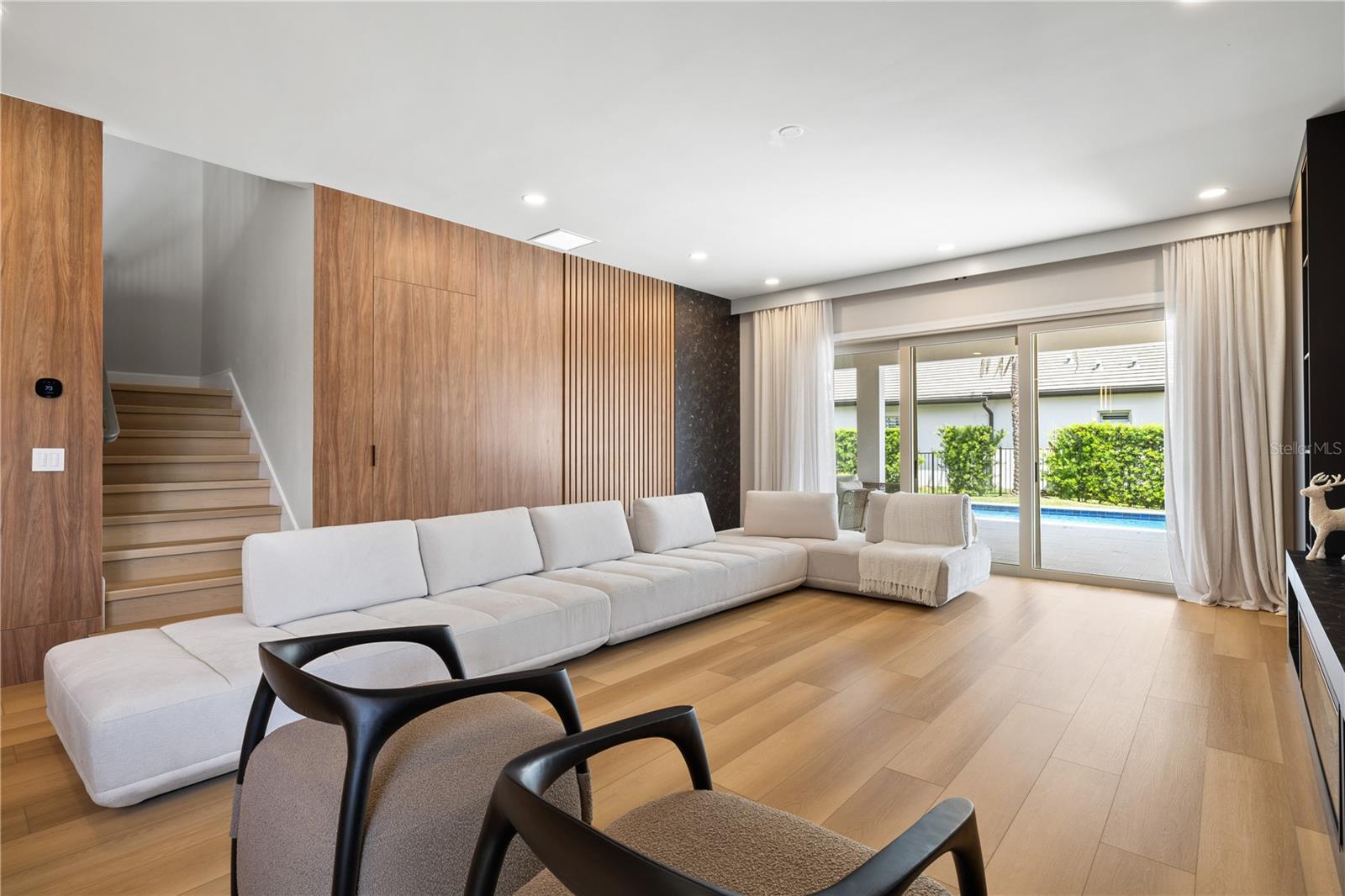 Image 27 of 98 For 10829 Royal Cypress Way