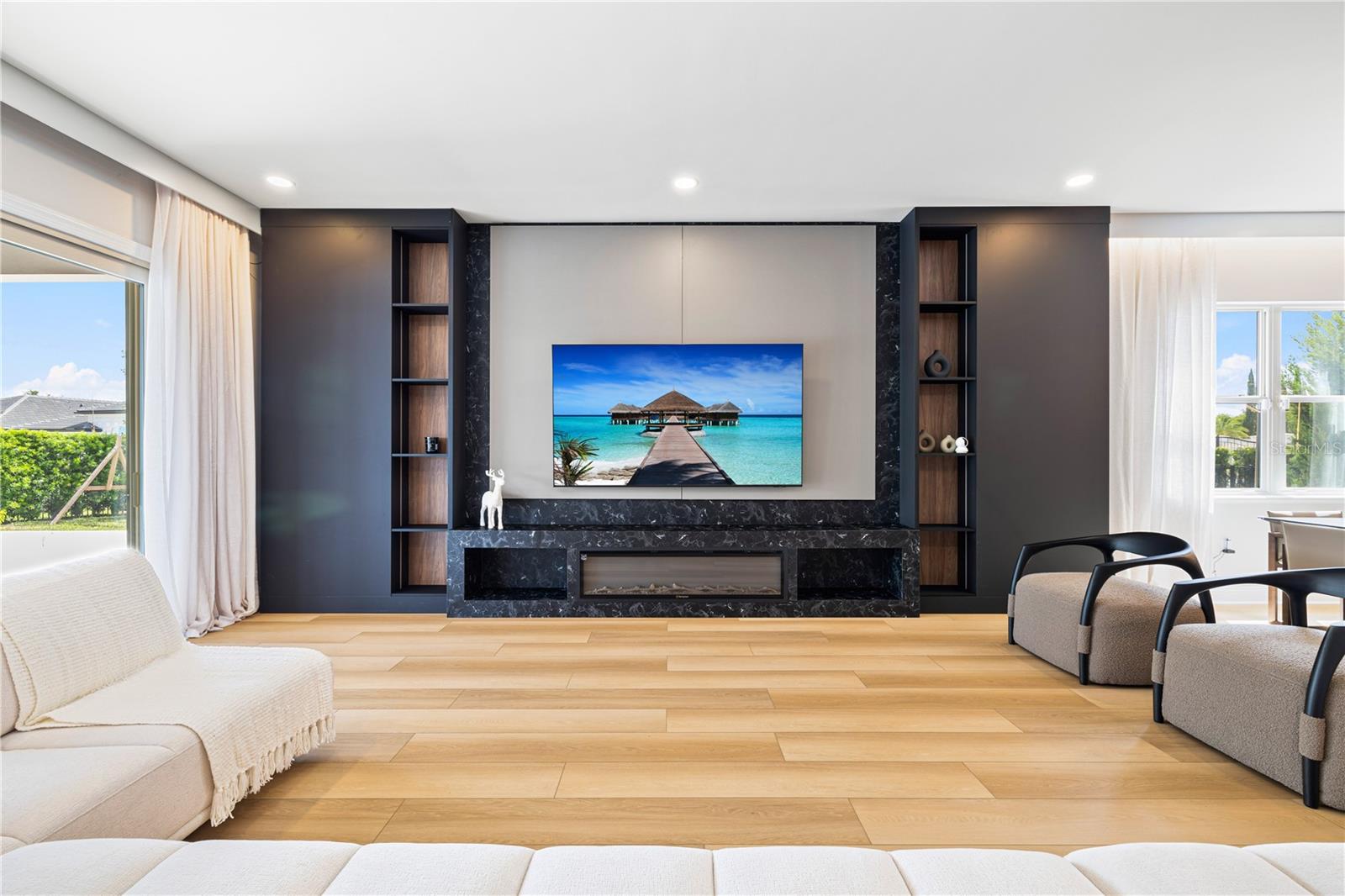 Image 30 of 98 For 10829 Royal Cypress Way