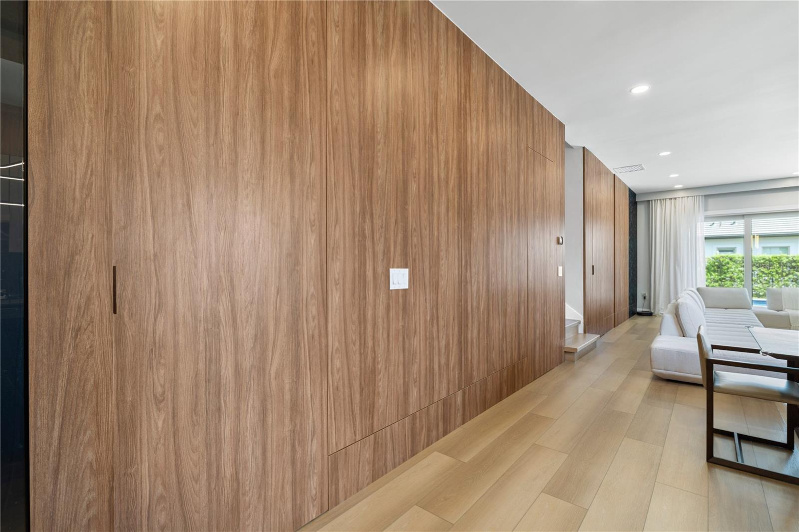 Image 32 of 98 For 10829 Royal Cypress Way