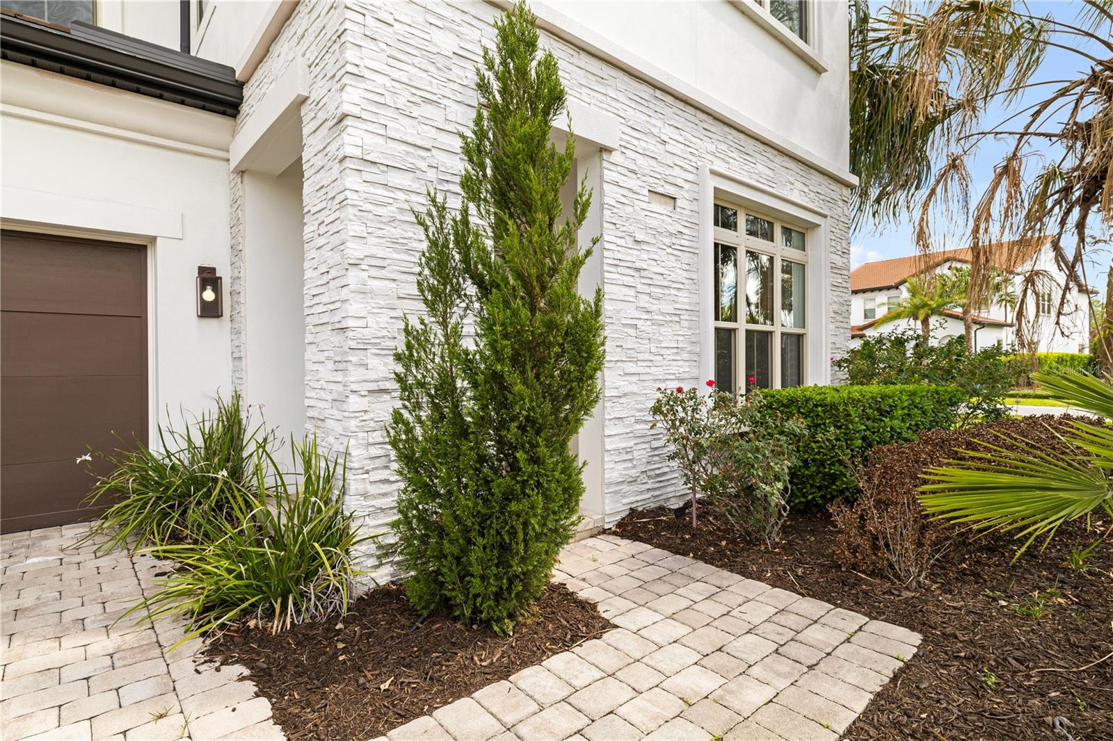 Image 5 of 98 For 10829 Royal Cypress Way