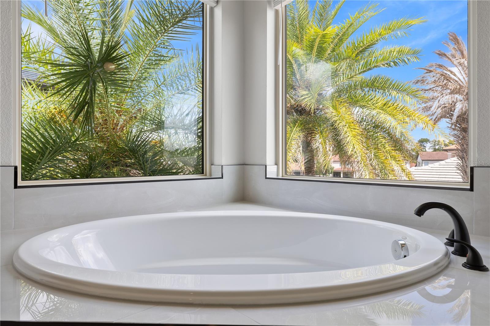 Image 54 of 98 For 10829 Royal Cypress Way