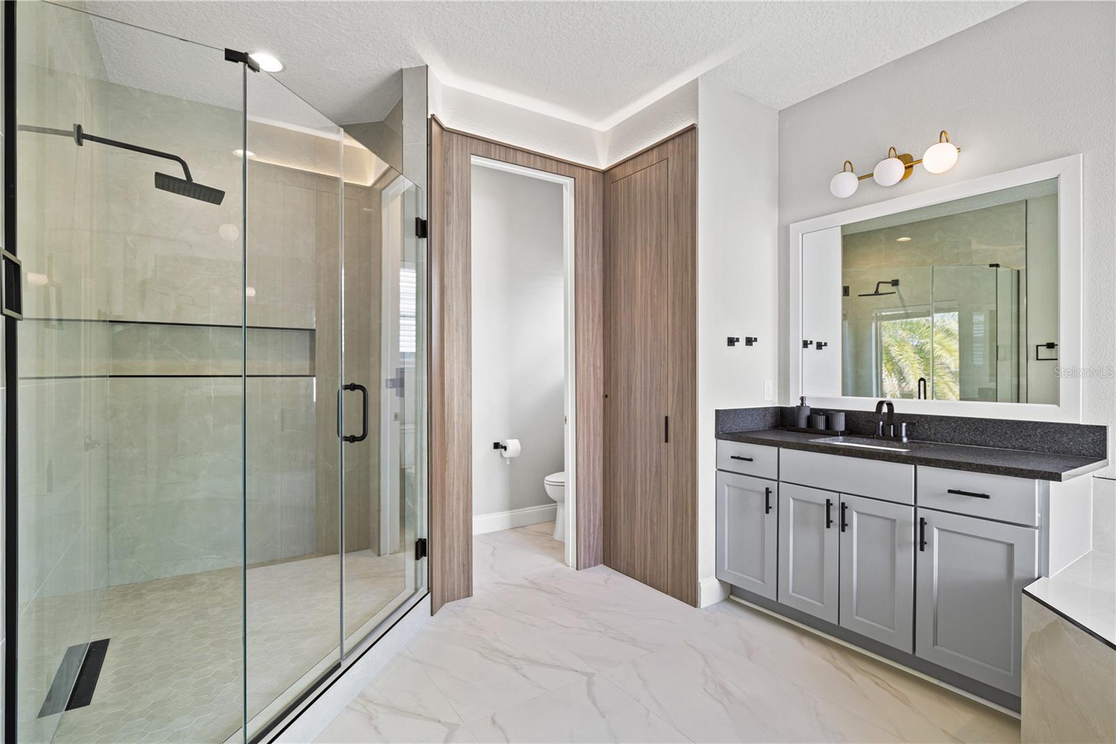 Image 56 of 98 For 10829 Royal Cypress Way
