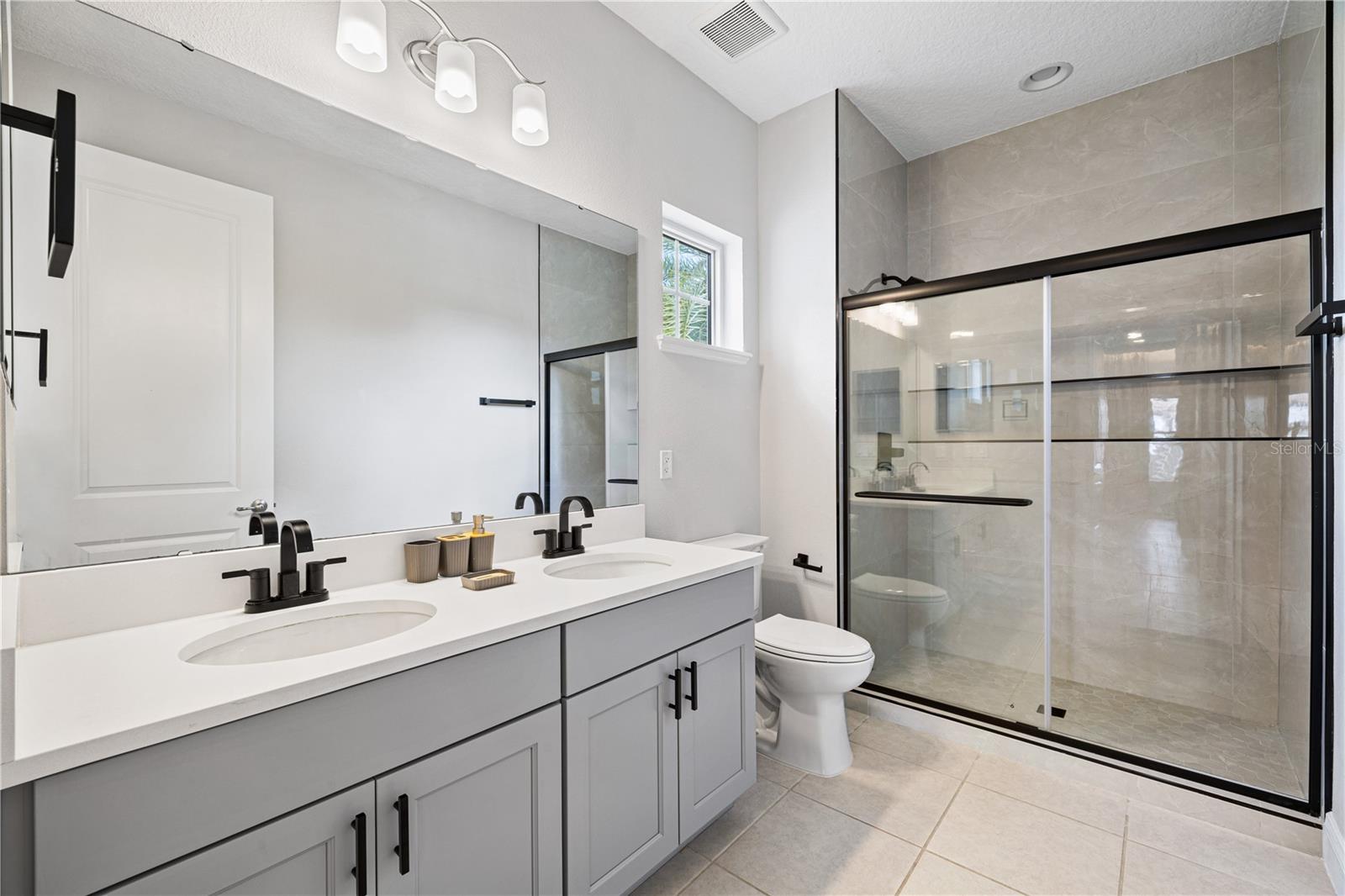 Image 62 of 98 For 10829 Royal Cypress Way