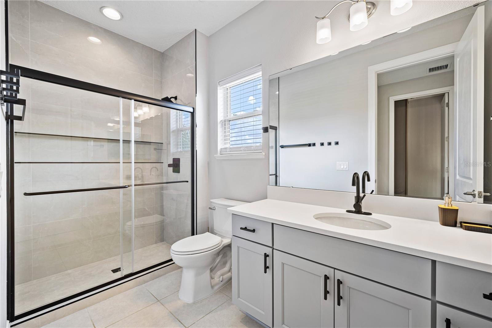 Image 72 of 98 For 10829 Royal Cypress Way