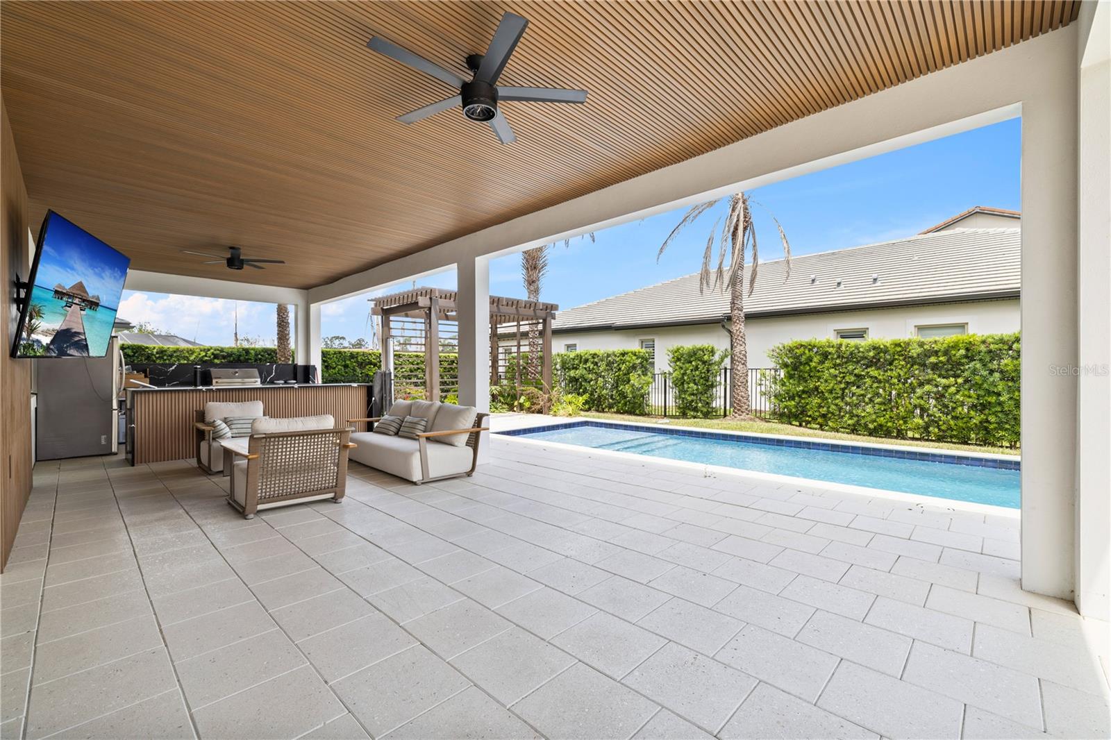 Image 73 of 98 For 10829 Royal Cypress Way