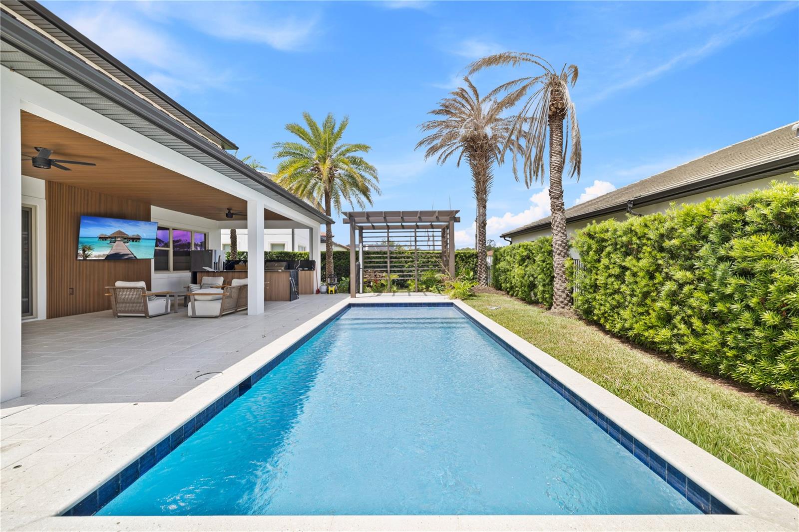 Image 80 of 98 For 10829 Royal Cypress Way
