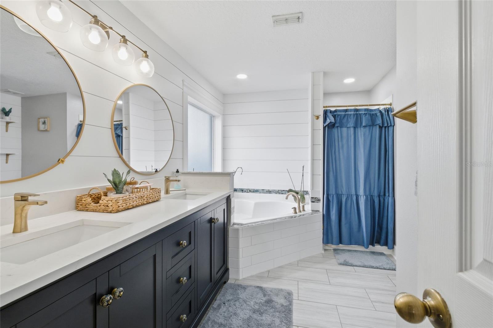 Image 14 of 29 For 1321 Rebecca Drive
