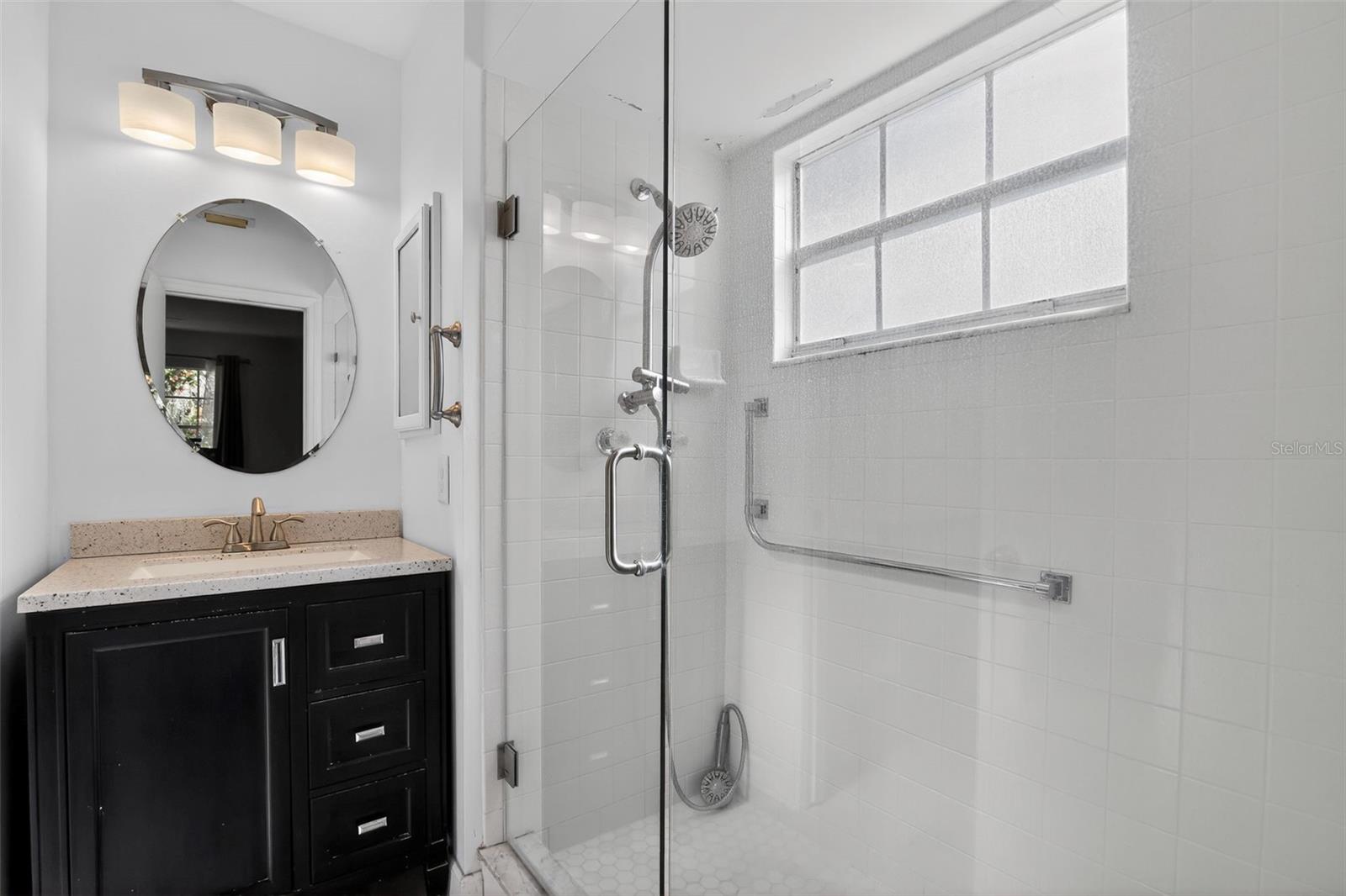 Listing photo id 19 for 3644 Laurelwood Loop