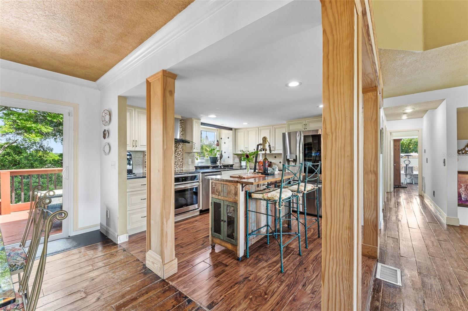 Image 10 of 52 For 13332 Suburban Terrace