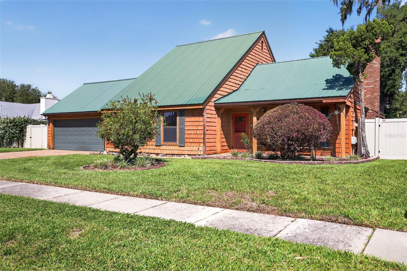 Image 3 of 60 For 1604 Teakwood Drive