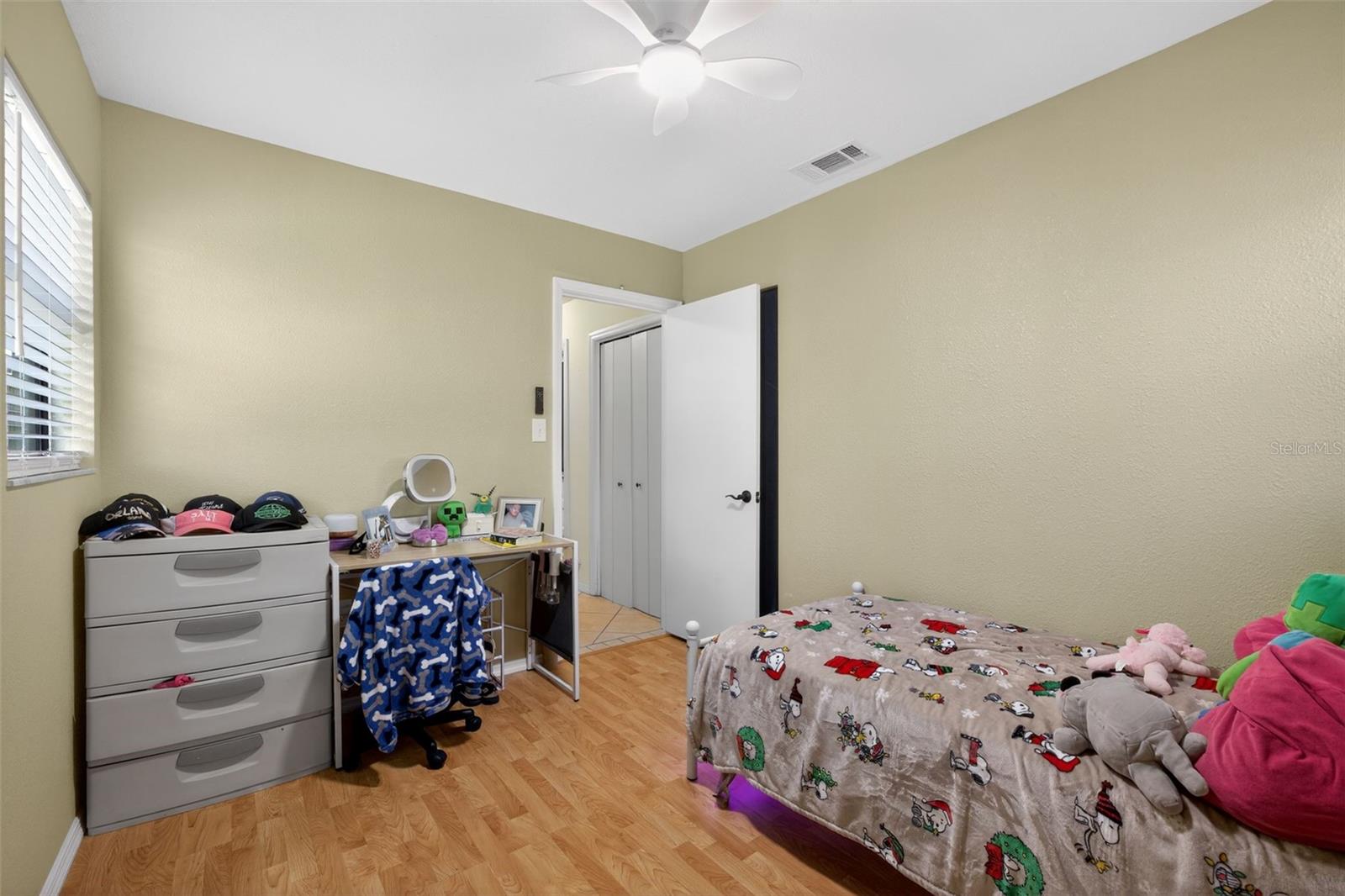 Image 43 of 60 For 1604 Teakwood Drive