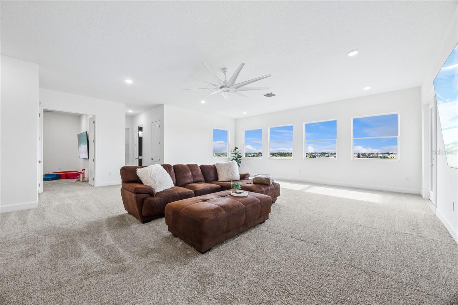 Image 27 of 53 For 16161 Barkly Ridge Court