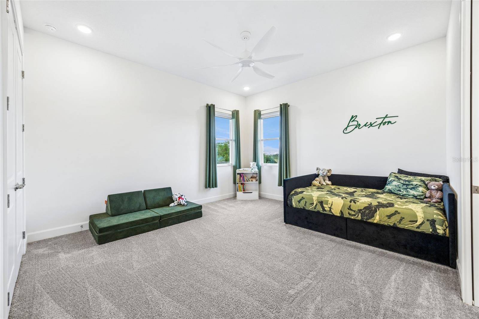 Image 31 of 53 For 16161 Barkly Ridge Court