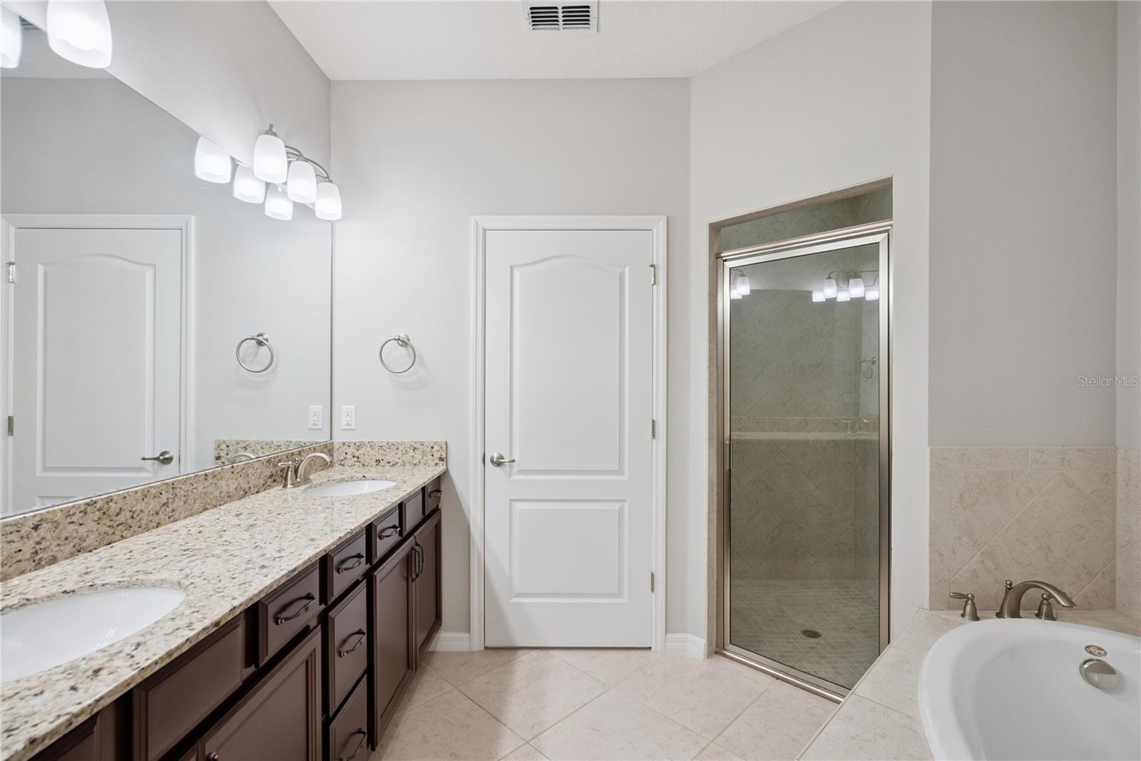 Image 13 of 34 For 5640 Siracusa Lane