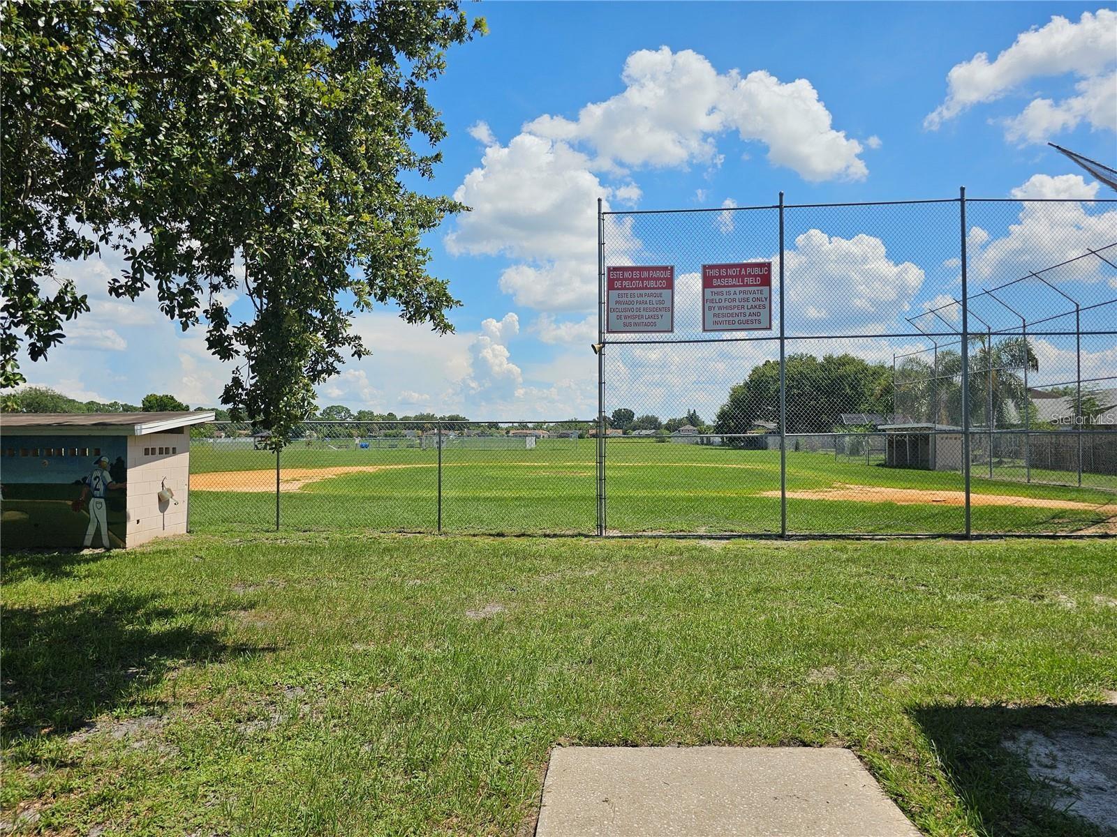 Listing photo id 7 for 2784 Whisper Lakes Club Circle