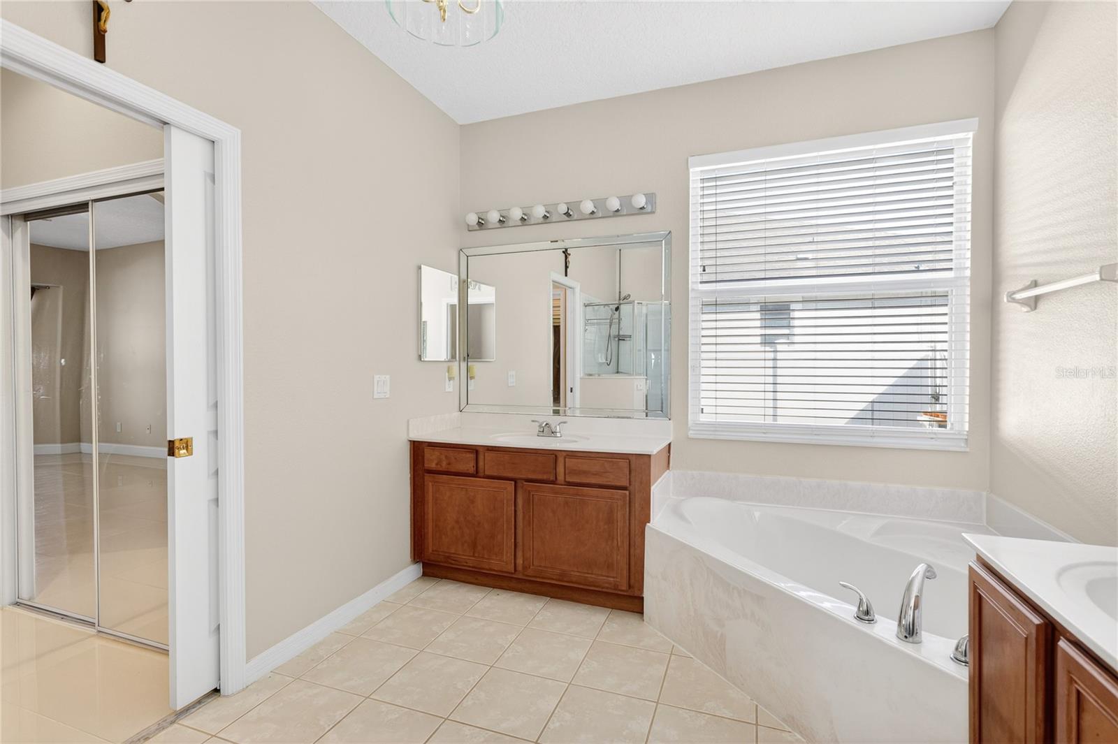 Image 22 of 48 For 2508 Bross Drive
