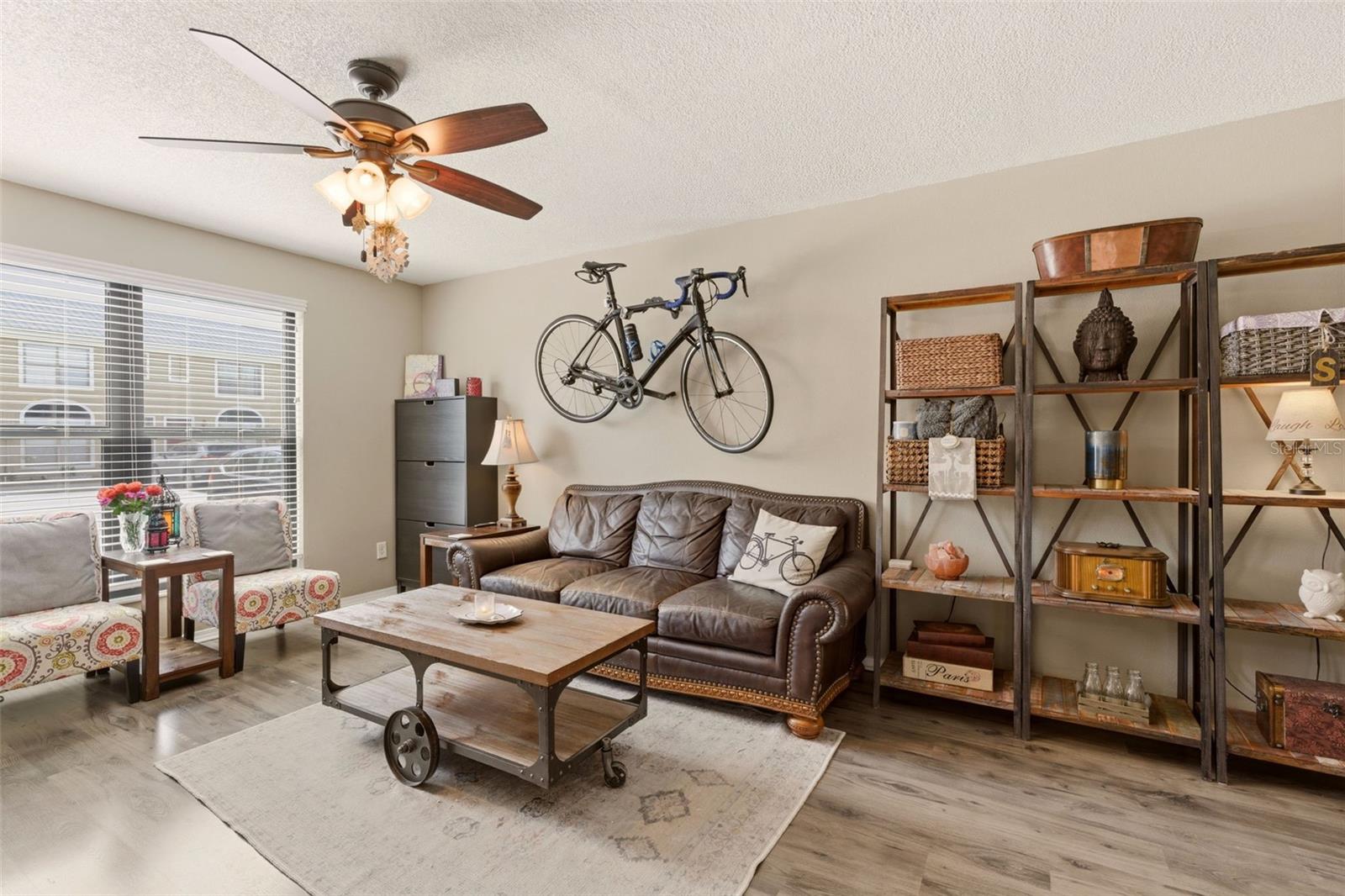 Image 11 of 32 For 607 Casa Park Court K