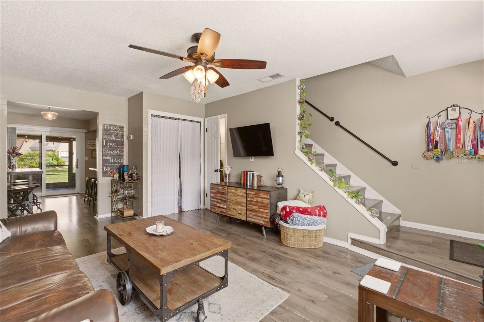 Image 13 of 32 For 607 Casa Park Court K