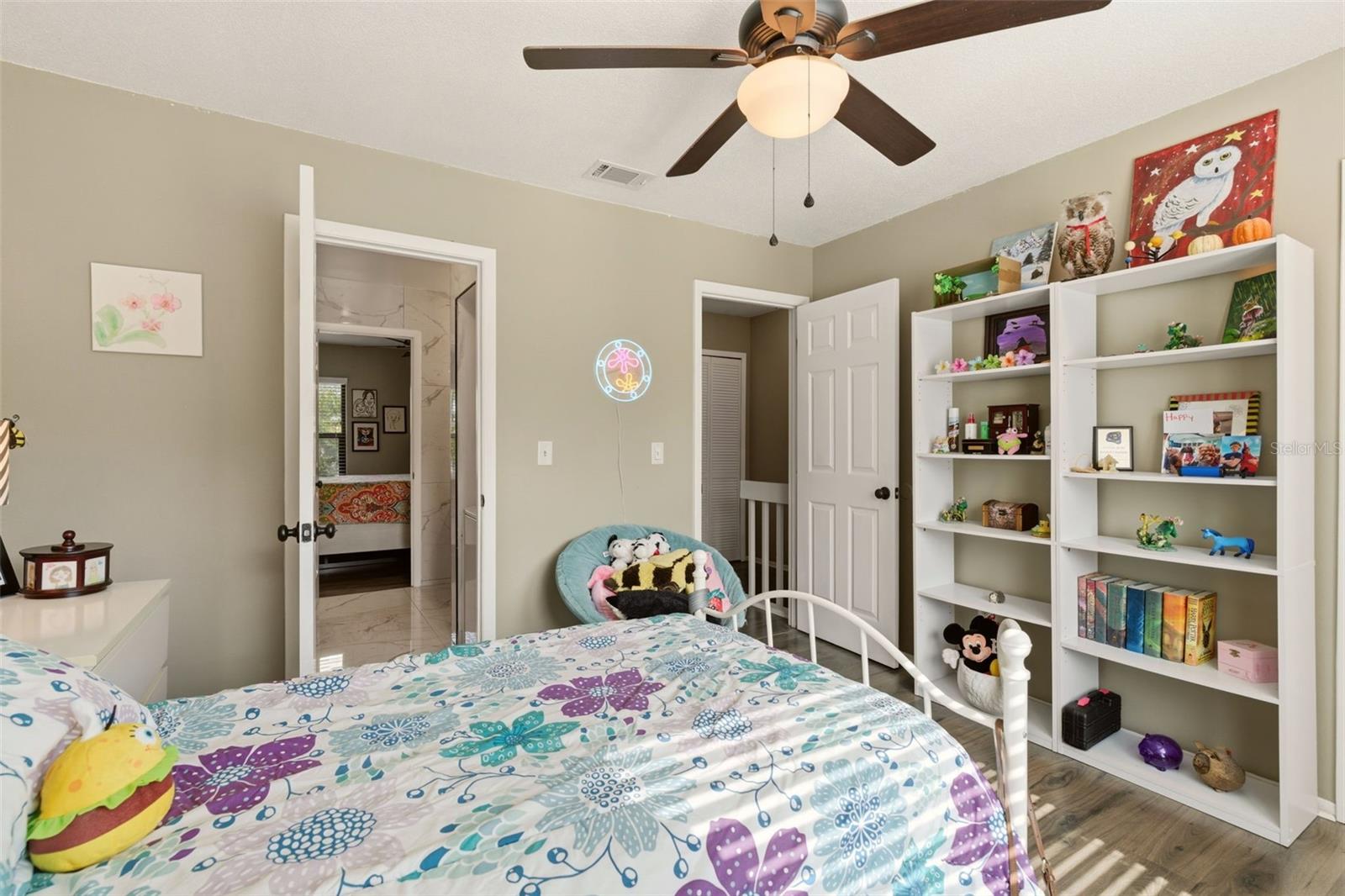 Image 23 of 32 For 607 Casa Park Court K