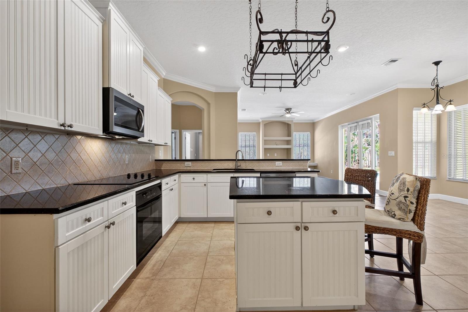 Image 10 of 45 For 650 High Point Ct