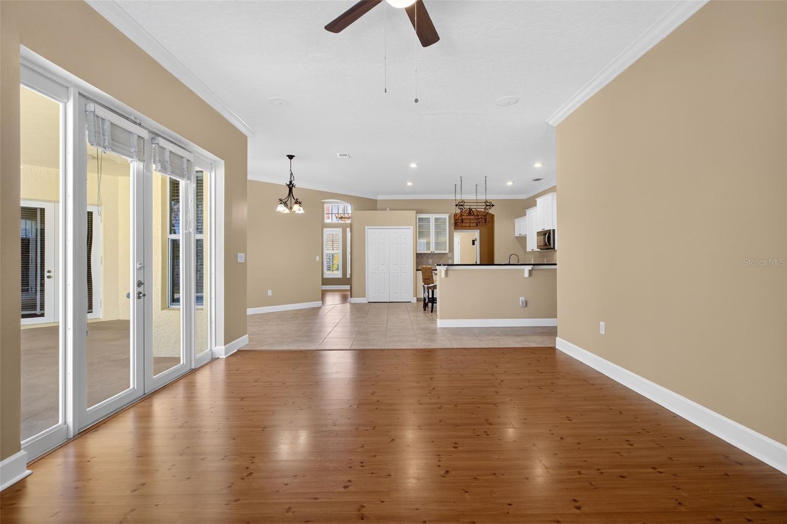 Image 13 of 45 For 650 High Point Ct