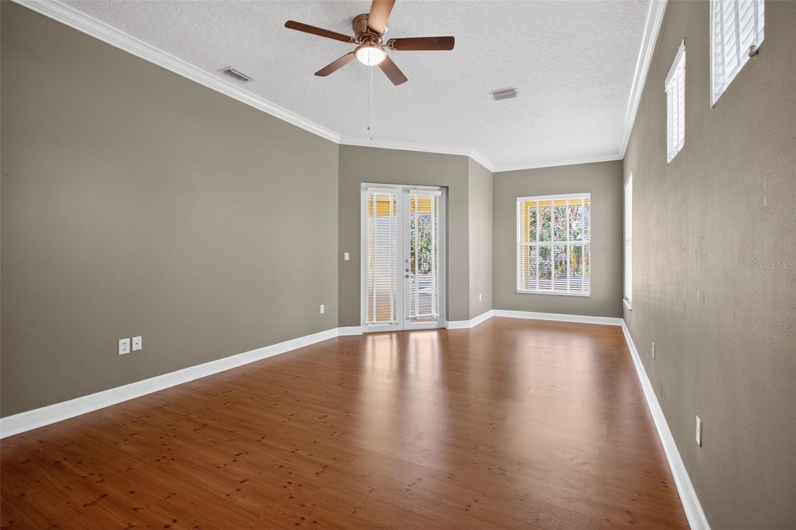 Image 18 of 45 For 650 High Point Ct