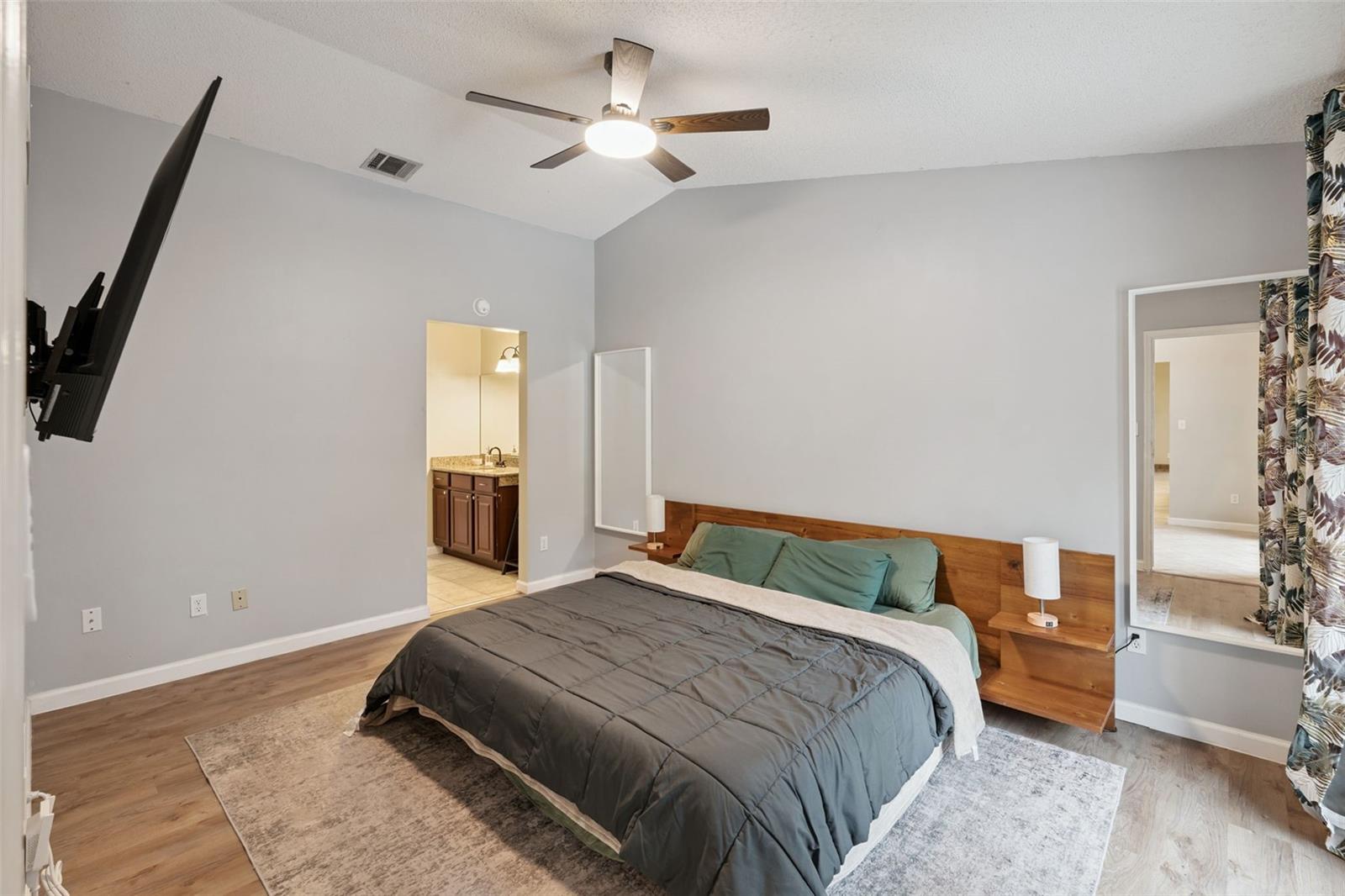 Image 15 of 20 For 755 Brook Villa Court