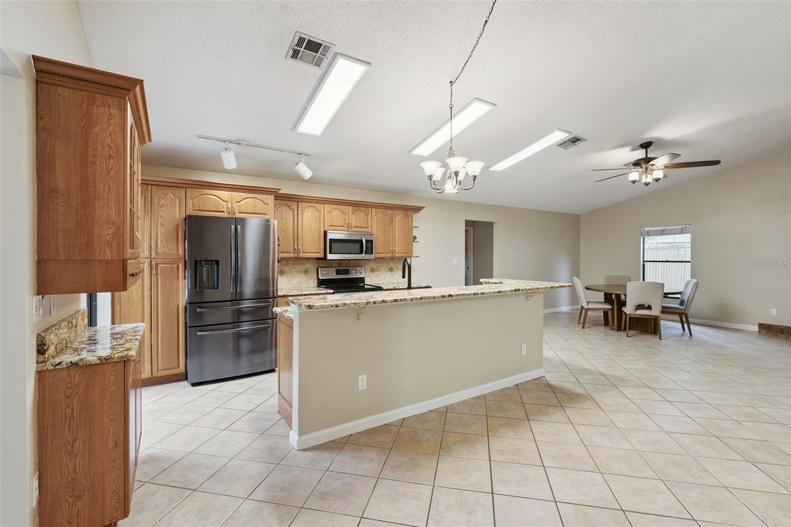 Image 9 of 20 For 755 Brook Villa Court