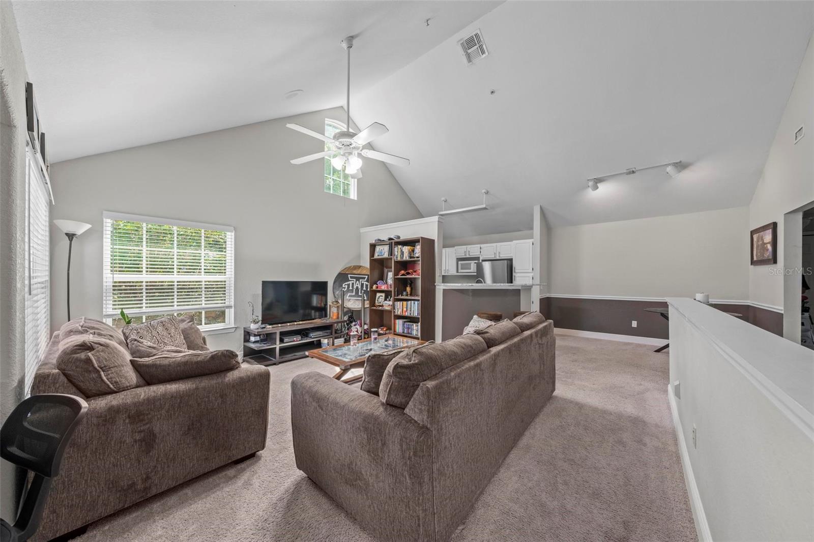 Image 15 of 26 For 3396 Parkchester Square Boulevard 204