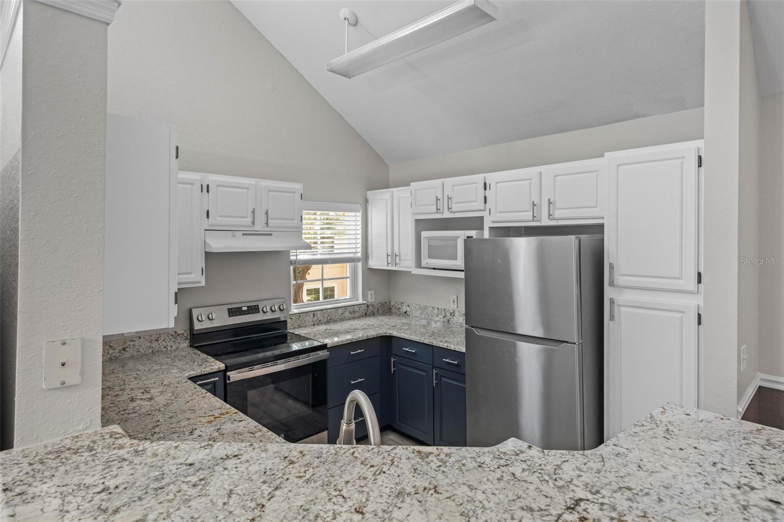 Image 4 of 26 For 3396 Parkchester Square Boulevard 204