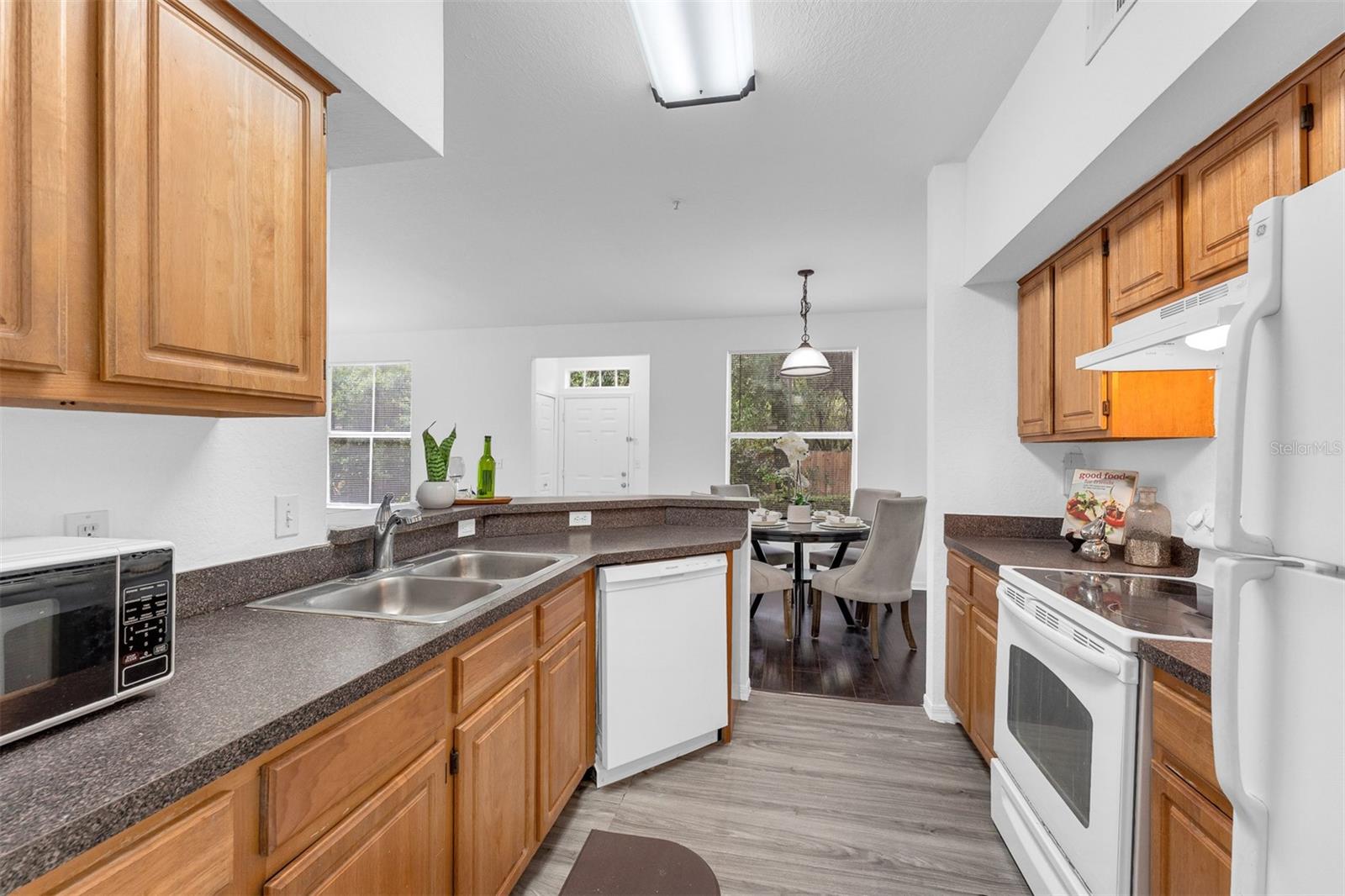 Image 13 of 30 For 5975 Westgate Drive 1112
