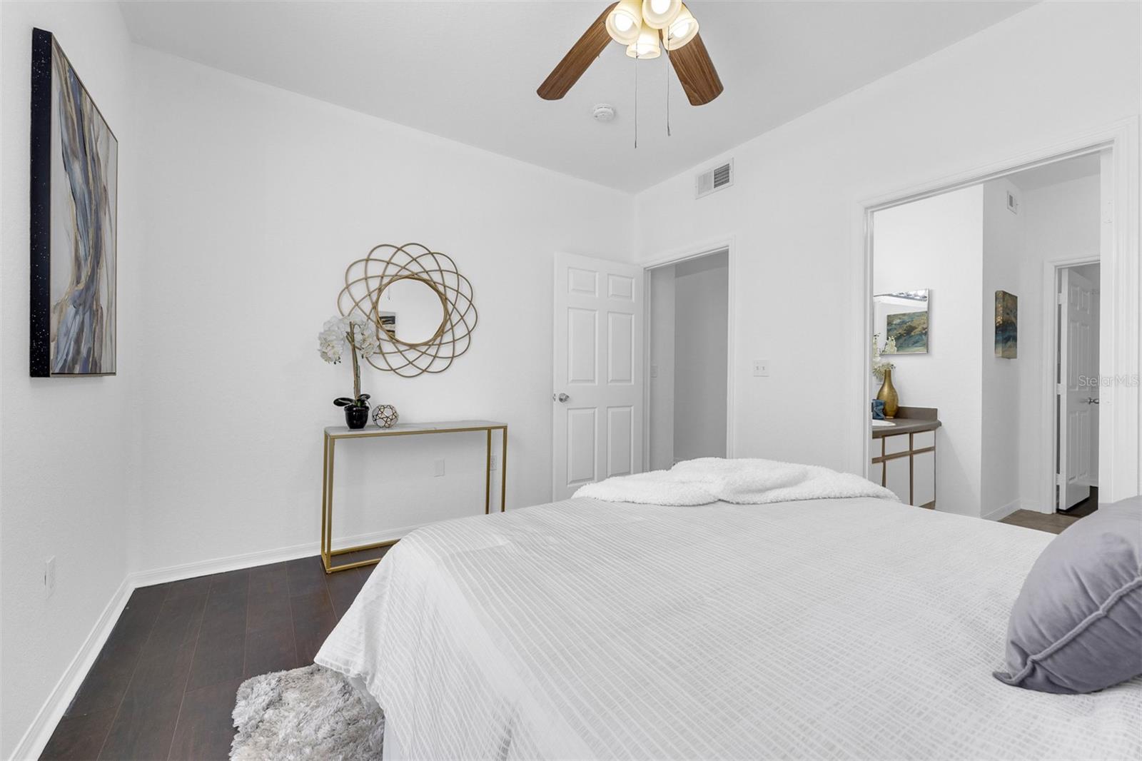 Image 17 of 30 For 5975 Westgate Drive 1112