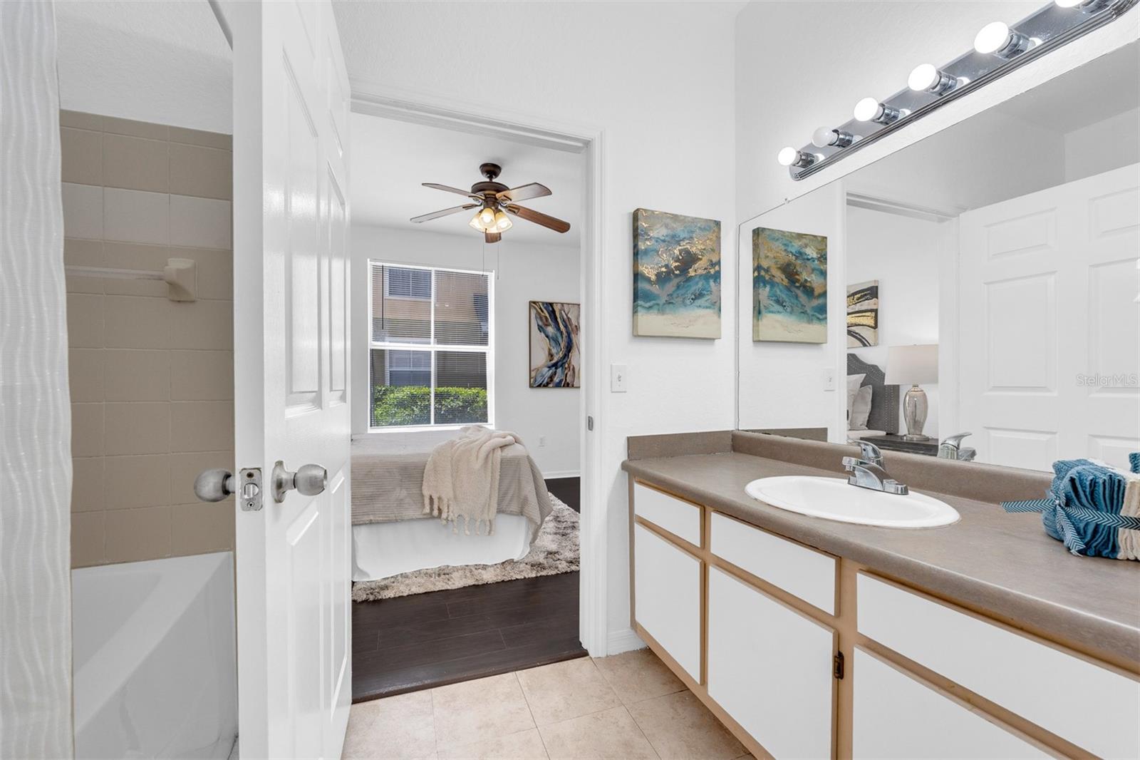 Image 19 of 30 For 5975 Westgate Drive 1112