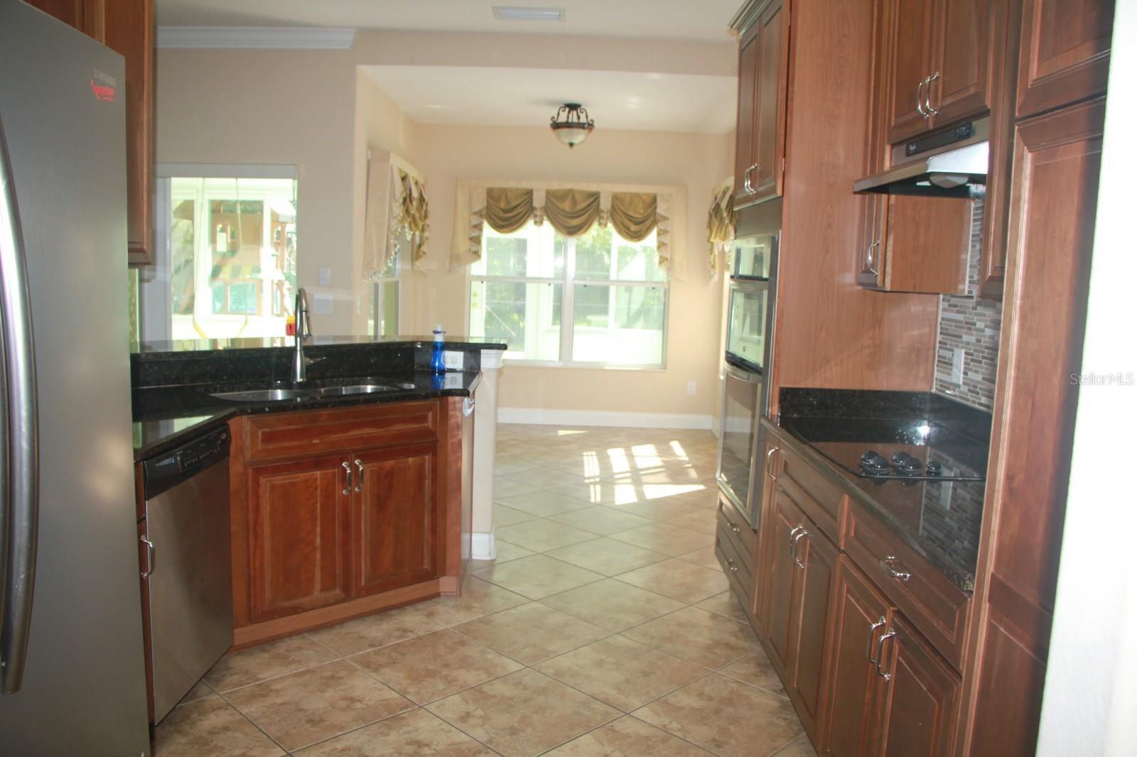 Image 3 of 19 For 6935 Brescia Way