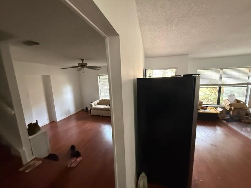 Image 15 of 47 For 684 Stratford Drive