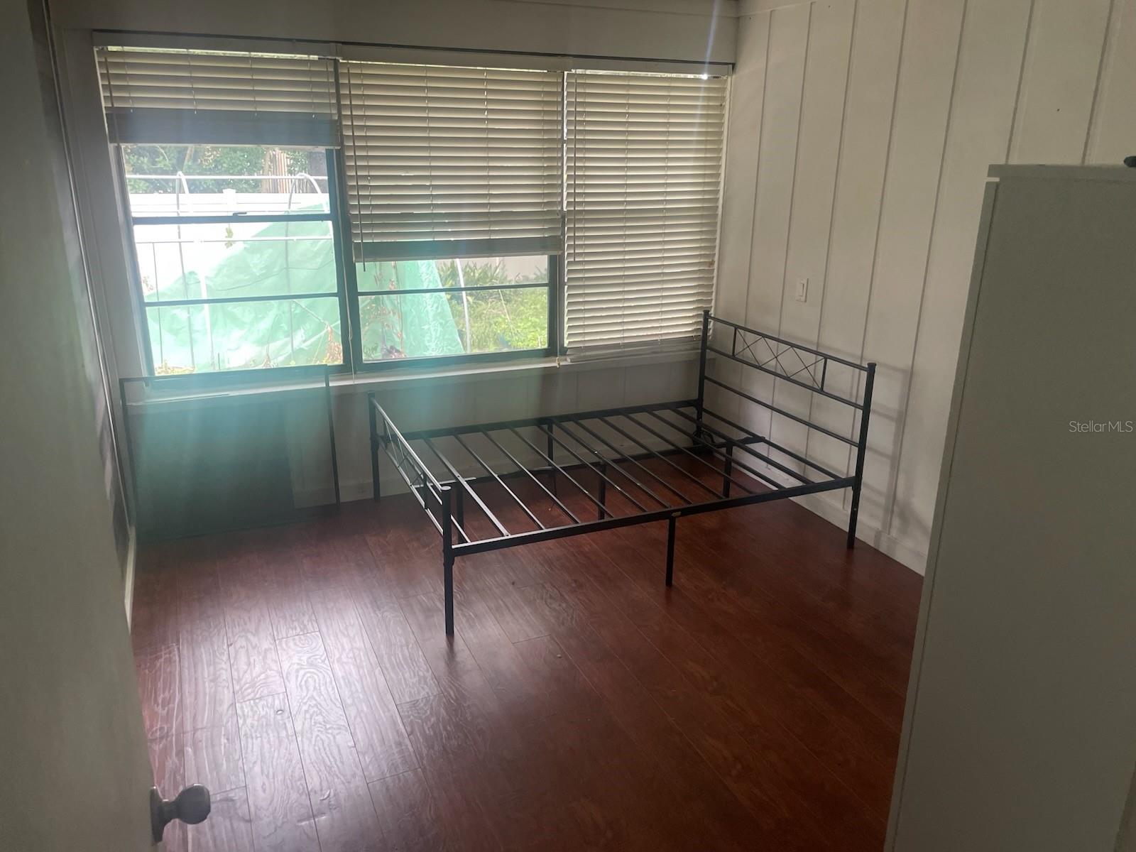 Image 20 of 47 For 684 Stratford Drive