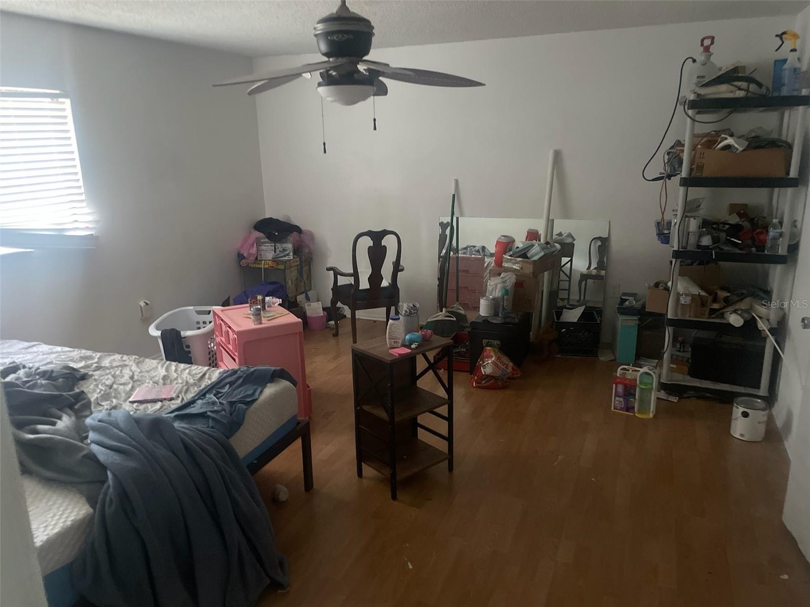 Image 21 of 47 For 684 Stratford Drive