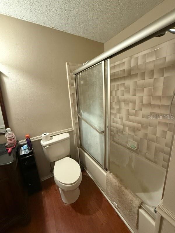 Image 23 of 47 For 684 Stratford Drive