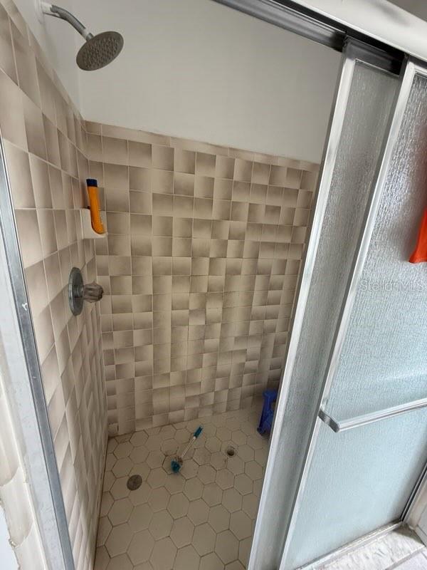 Image 31 of 47 For 684 Stratford Drive