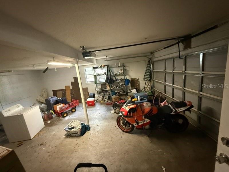 Image 37 of 47 For 684 Stratford Drive